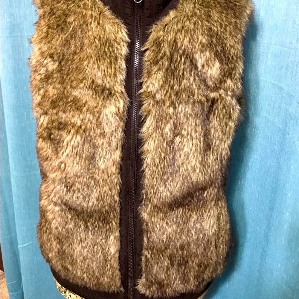 Ruff Hewn Faux Fur Vest Sz Large